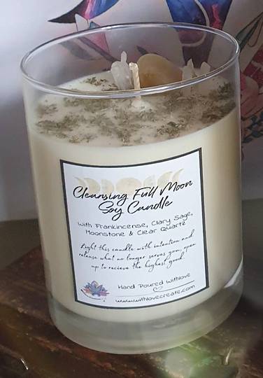 Medium Cleansing Full Moon Crystal Soy Candle image 0